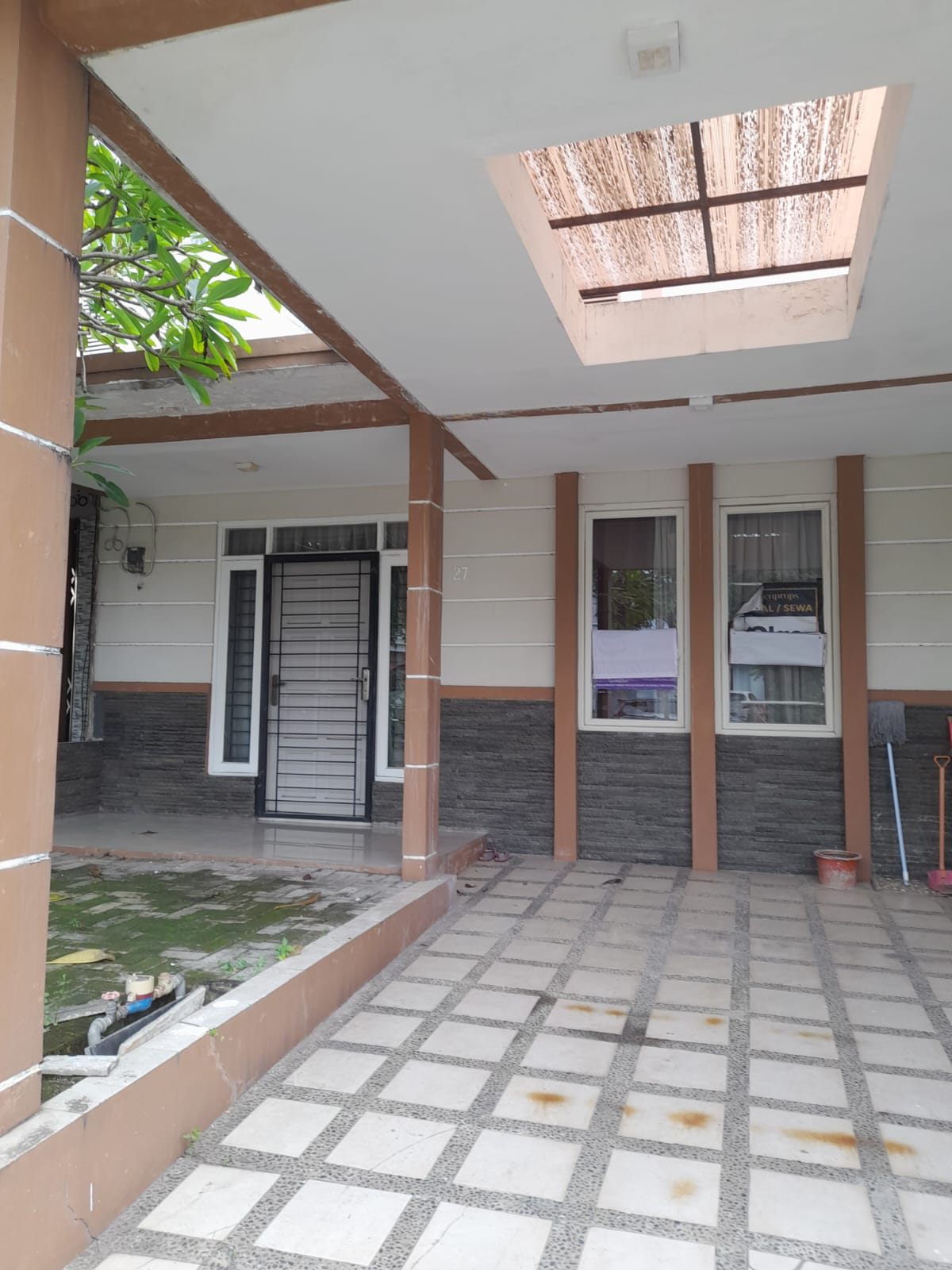 Rumah Disewakan Di Meadow Green Lippo Cikarang